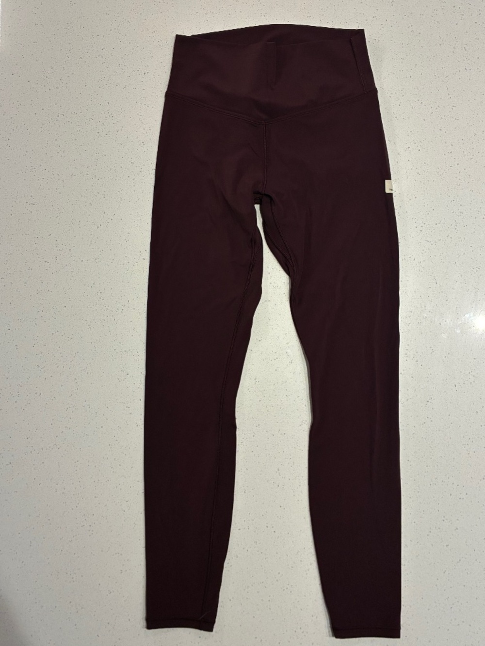 Vuori AllTheForm Legging in Raisin